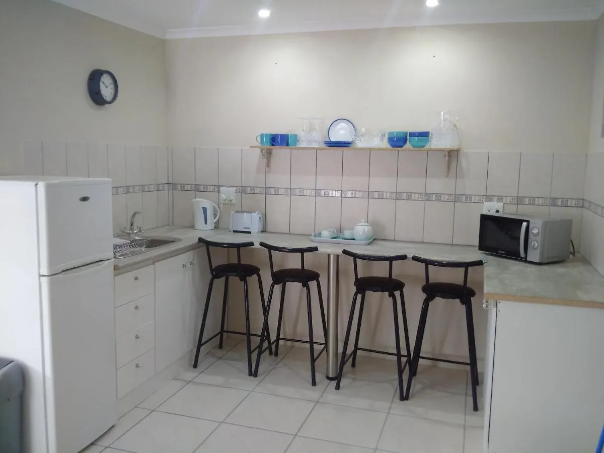 Bay Breeze Guesthouse Selfcatering Gordonʼs Bay Pensión