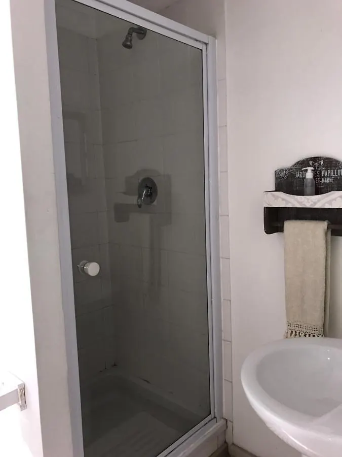 Bay Breeze Guesthouse Selfcatering Gordonʼs Bay