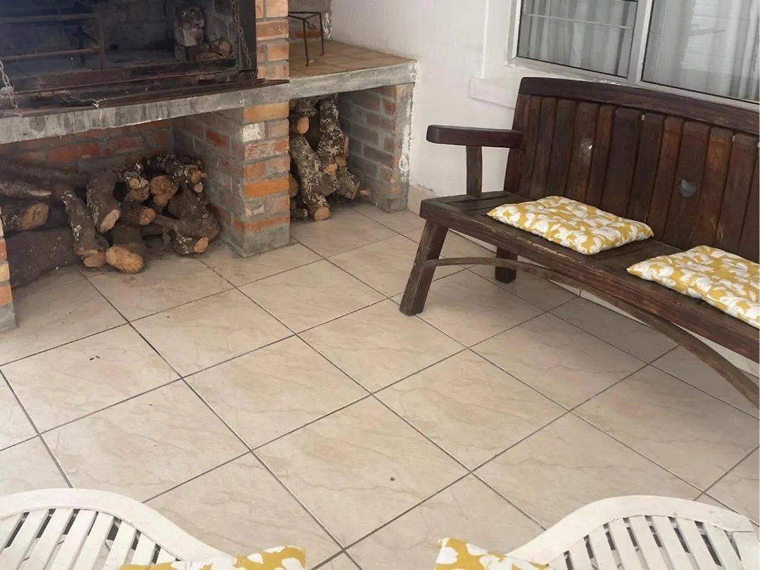 Bay Breeze Guesthouse Selfcatering Gordonʼs Bay Pensión