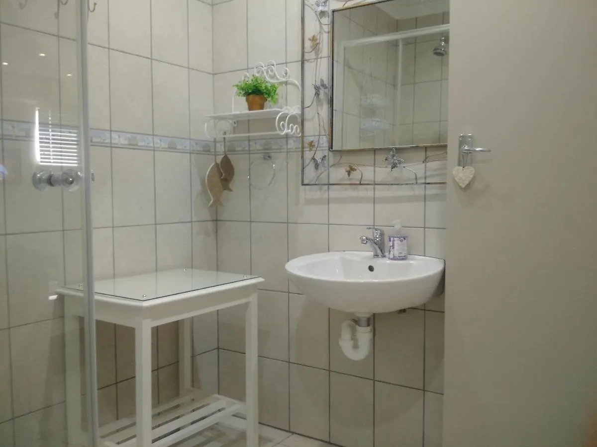 Bay Breeze Guesthouse Selfcatering Gordonʼs Bay