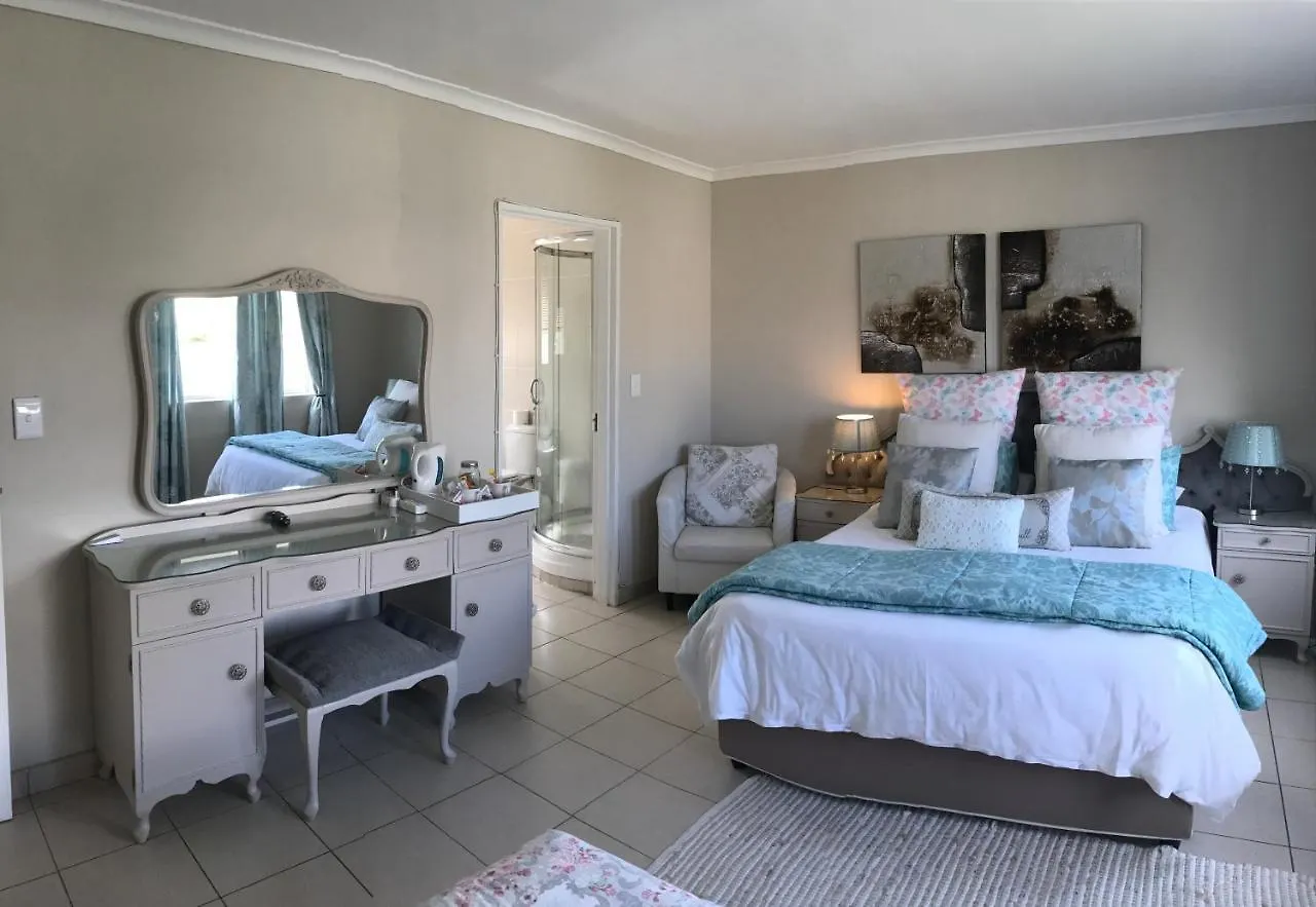 Bay Breeze Guesthouse Selfcatering Gordonʼs Bay