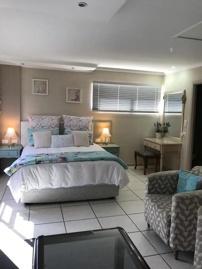Bay Breeze Guesthouse Selfcatering Gordonʼs Bay Maison d'hôtes
