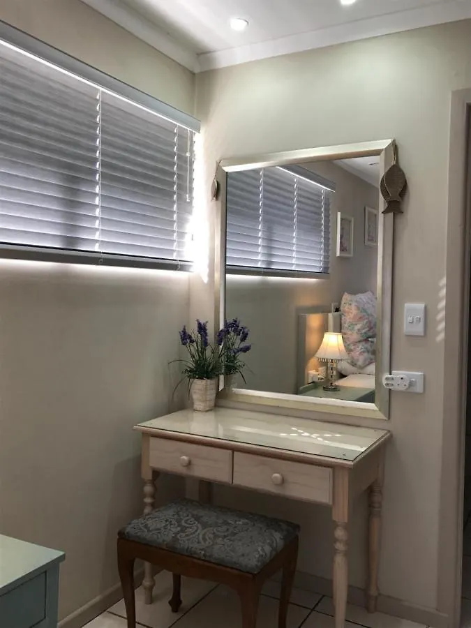 Bay Breeze Guesthouse Selfcatering Gordonʼs Bay 0*,  Afrique du Sud