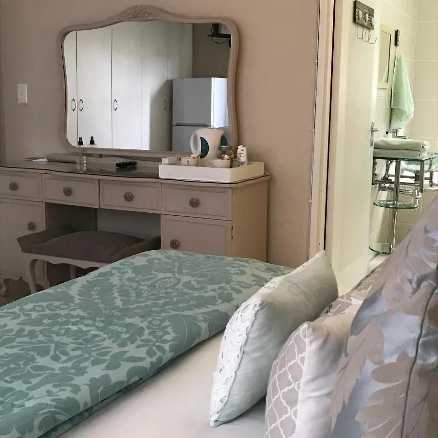 Bay Breeze Guesthouse Selfcatering Gordonʼs Bay Afrique du Sud
